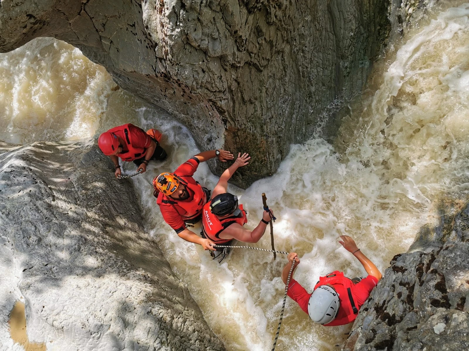 İşte kayıp Derya'yı arama çalışmalarından sıcak görüntüler