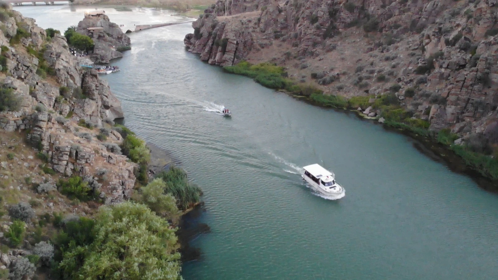 Bakan Kurum’dan tarihi bölgede tekne turu
