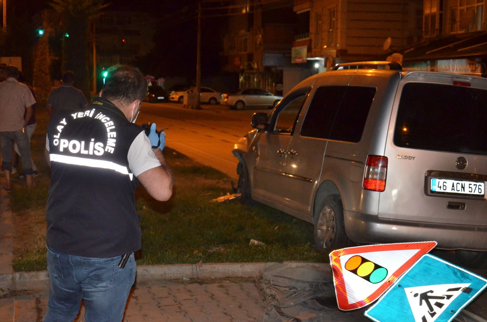 Hafif ticari aracın çarptığı yaşlı adam hayatını kaybetti