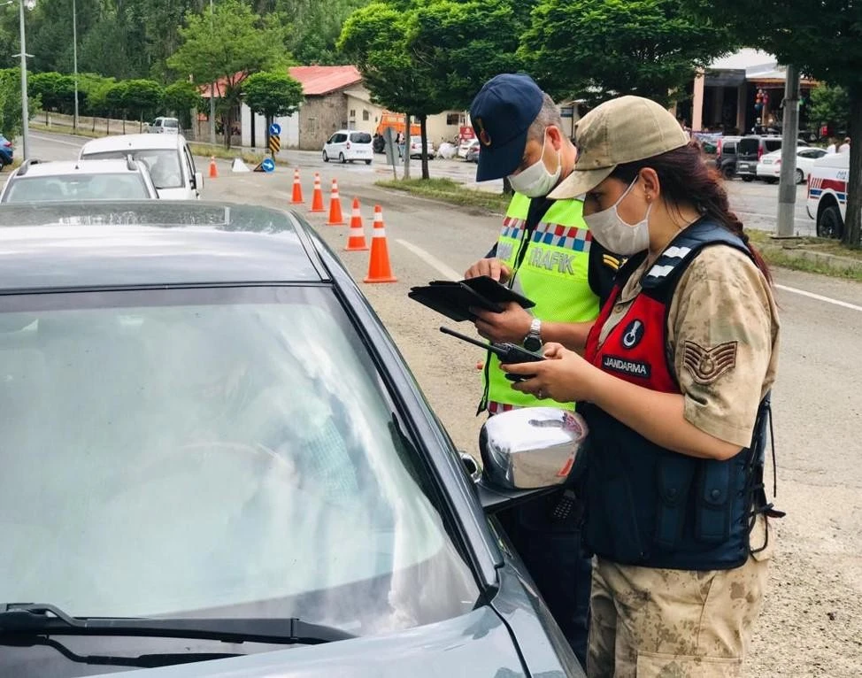İçişleri Bakanlığı: 3 bin 320 şahıs yakalandı