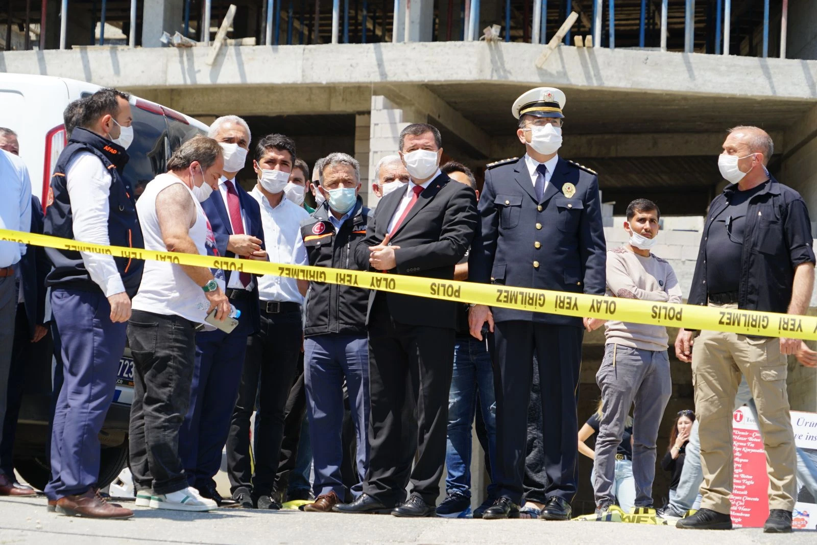 Spor salonu inşaatı çöktü: 1 ölü, 1 yaralı