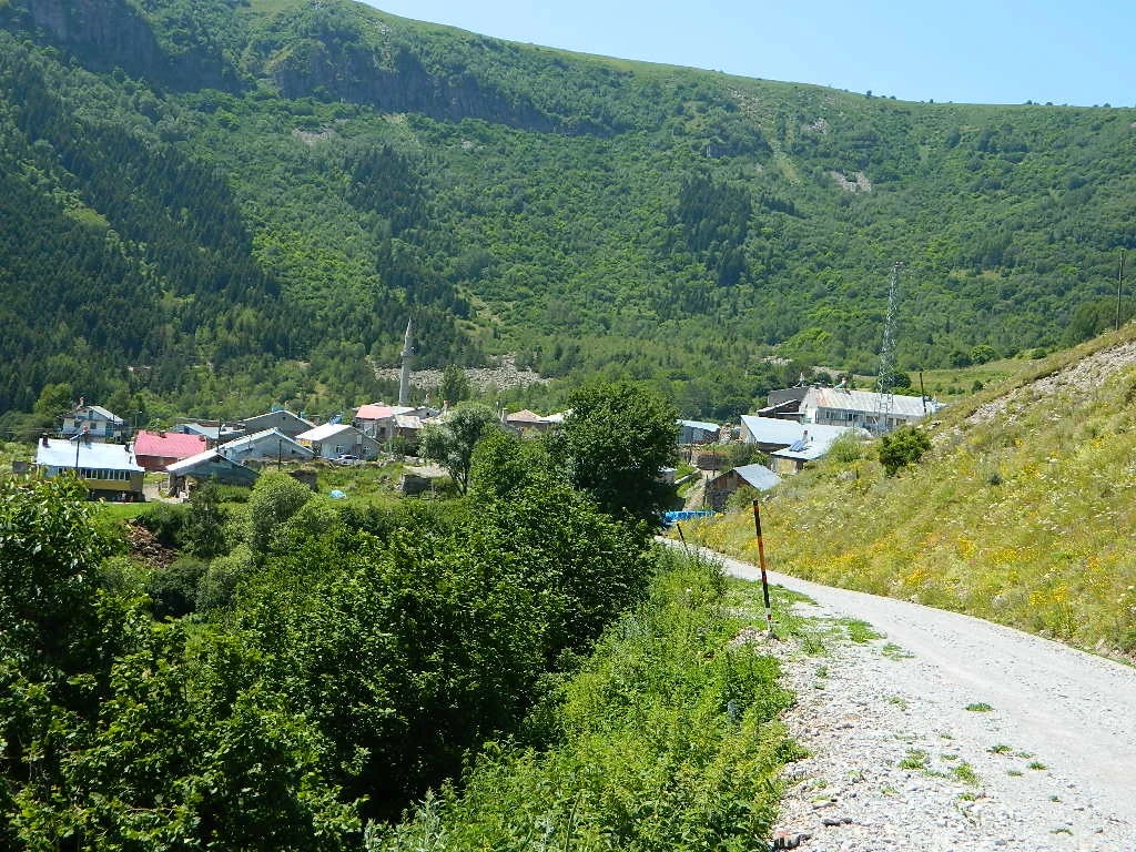 16 haneli köy karantinaya alındı