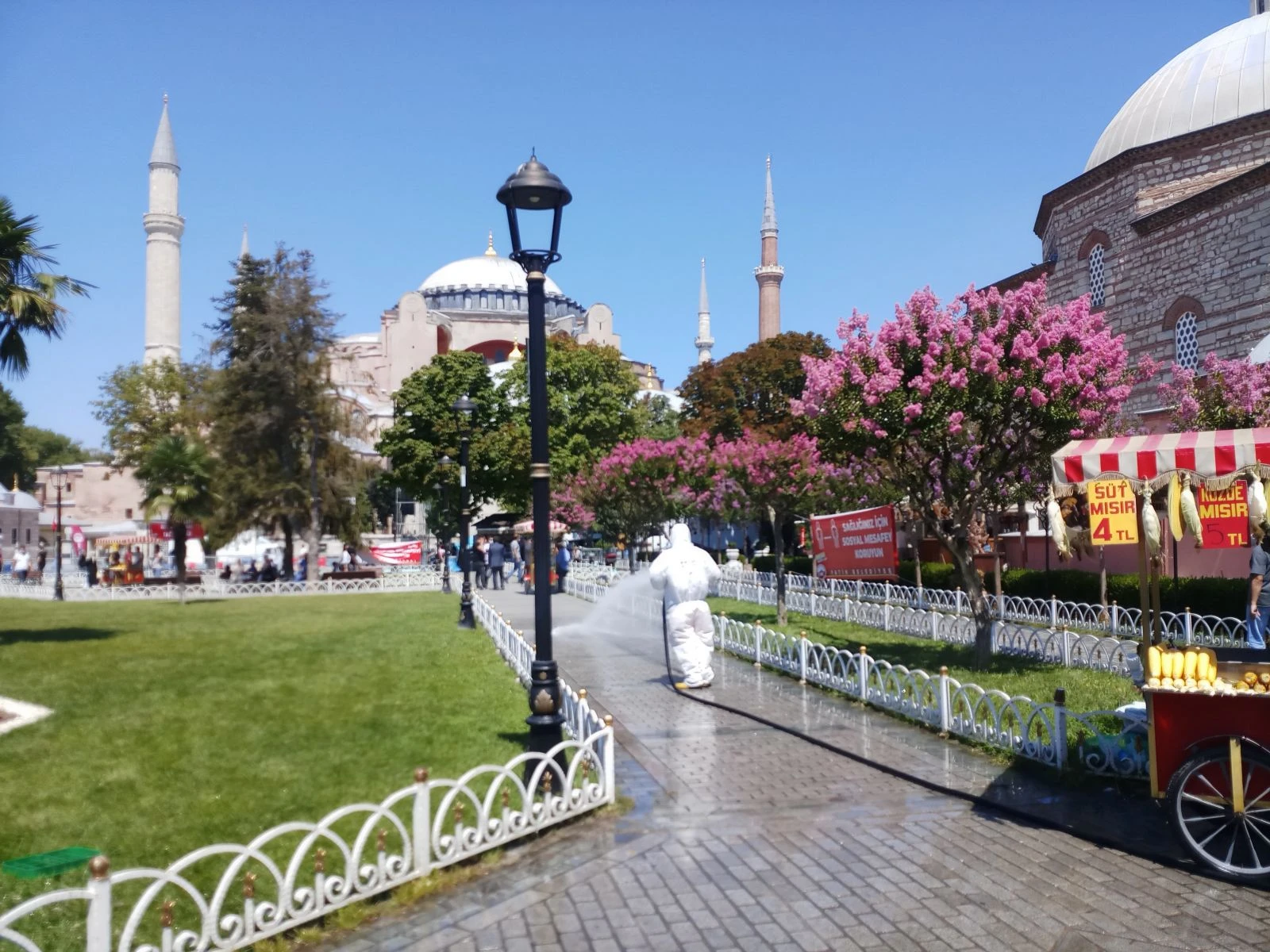 Ayasofya bayram namazına hazırlanıyor