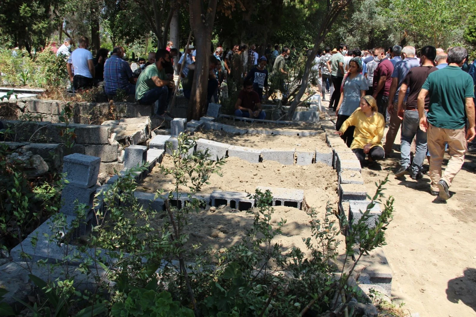 Kuyu faciasında ölenler toprağa verildi