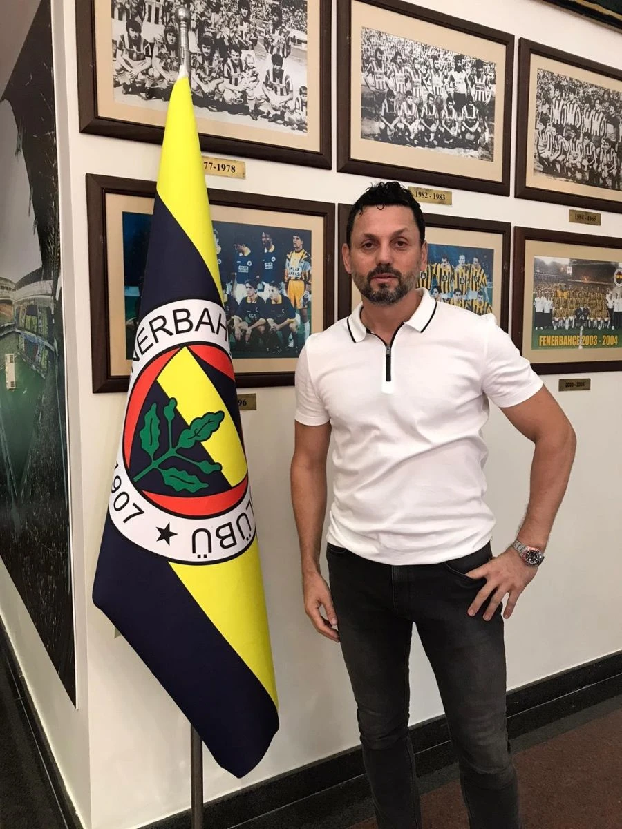 Erol Bulut, Fenerbahçe'de yeni sezon hazırlıklarına erken başladı