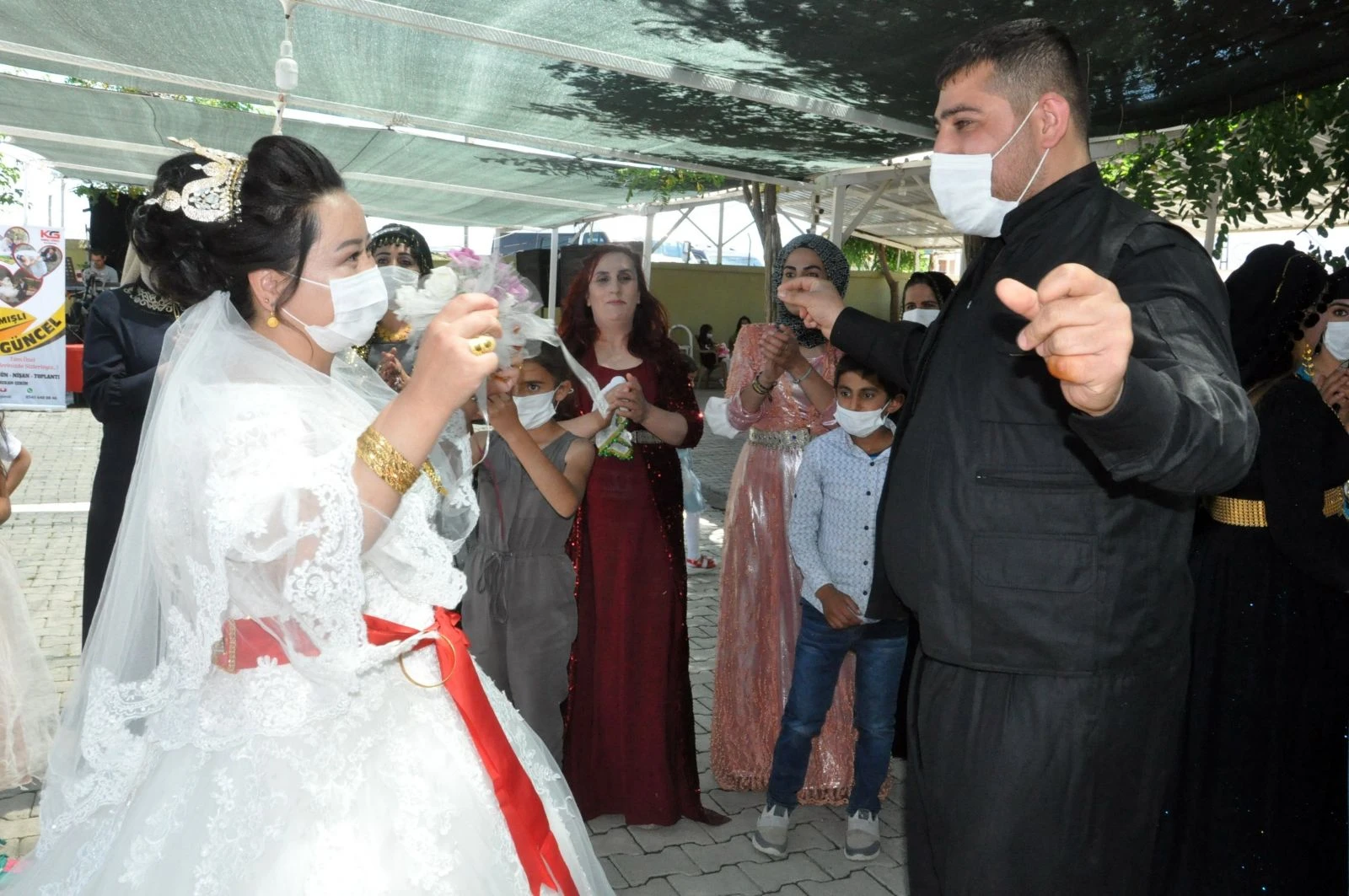 Moğolistan’dan Yüksekova’ya gelin