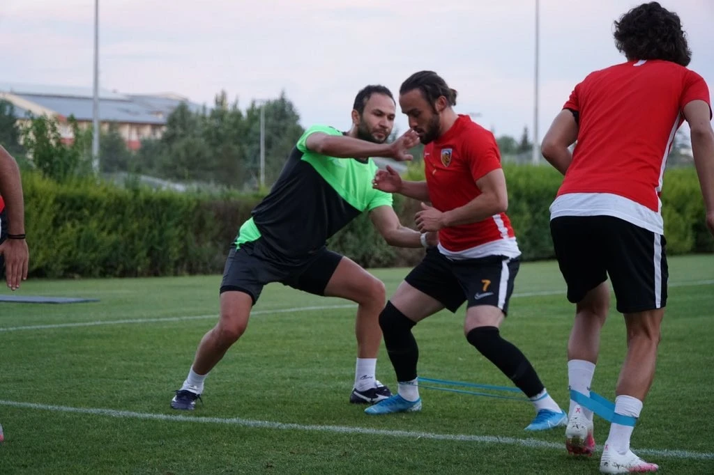 Kayserispor topbaşı yaptı