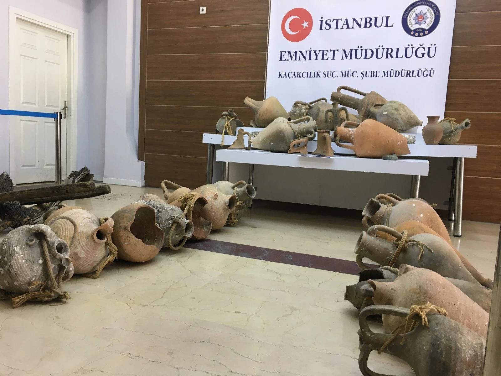 Bizans ve Roma dönemine ait 39 parça tarihi eser ele geçirdi