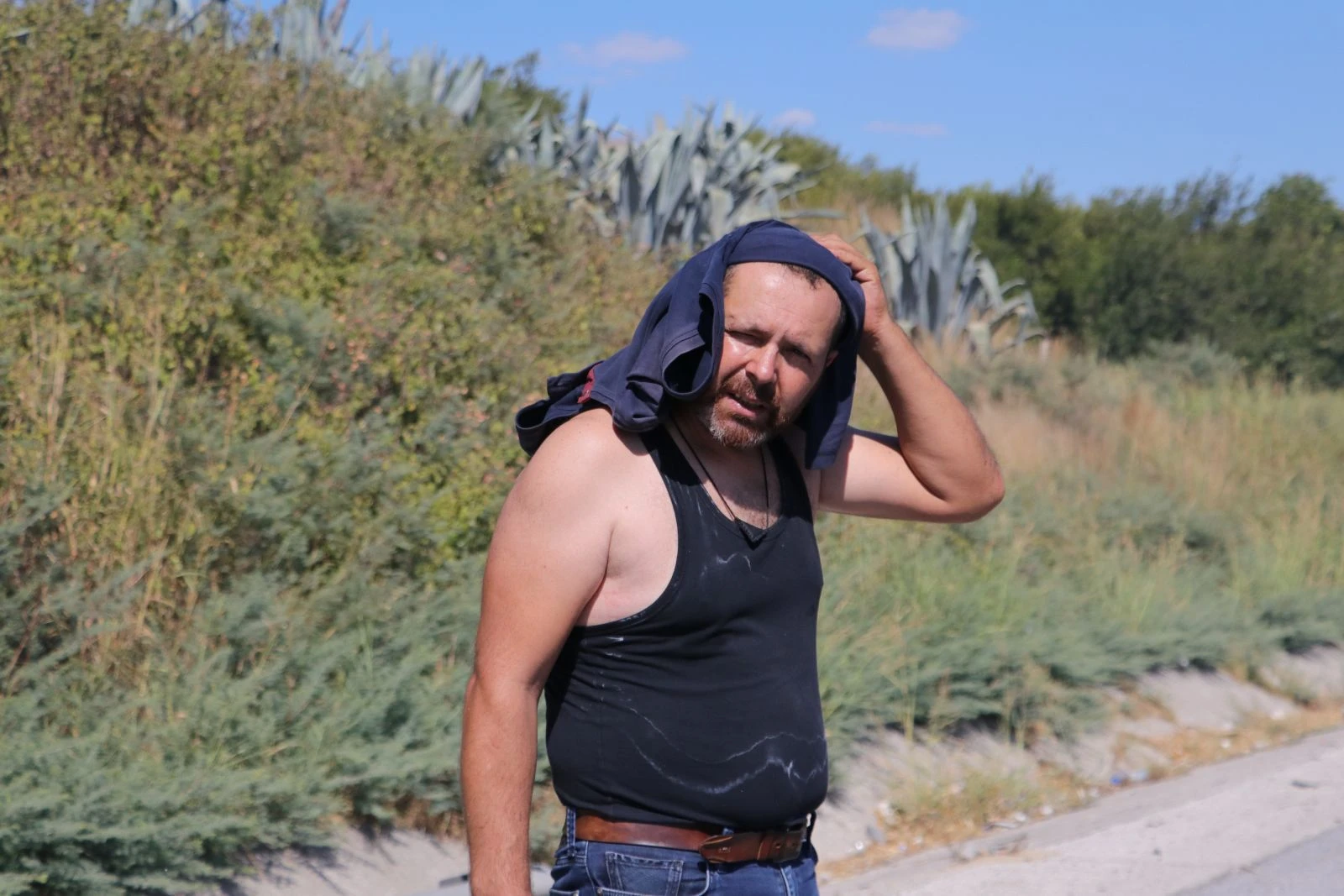 Seyir halindeki tır alev alev yandı! Sürücü canını zor kurtardı