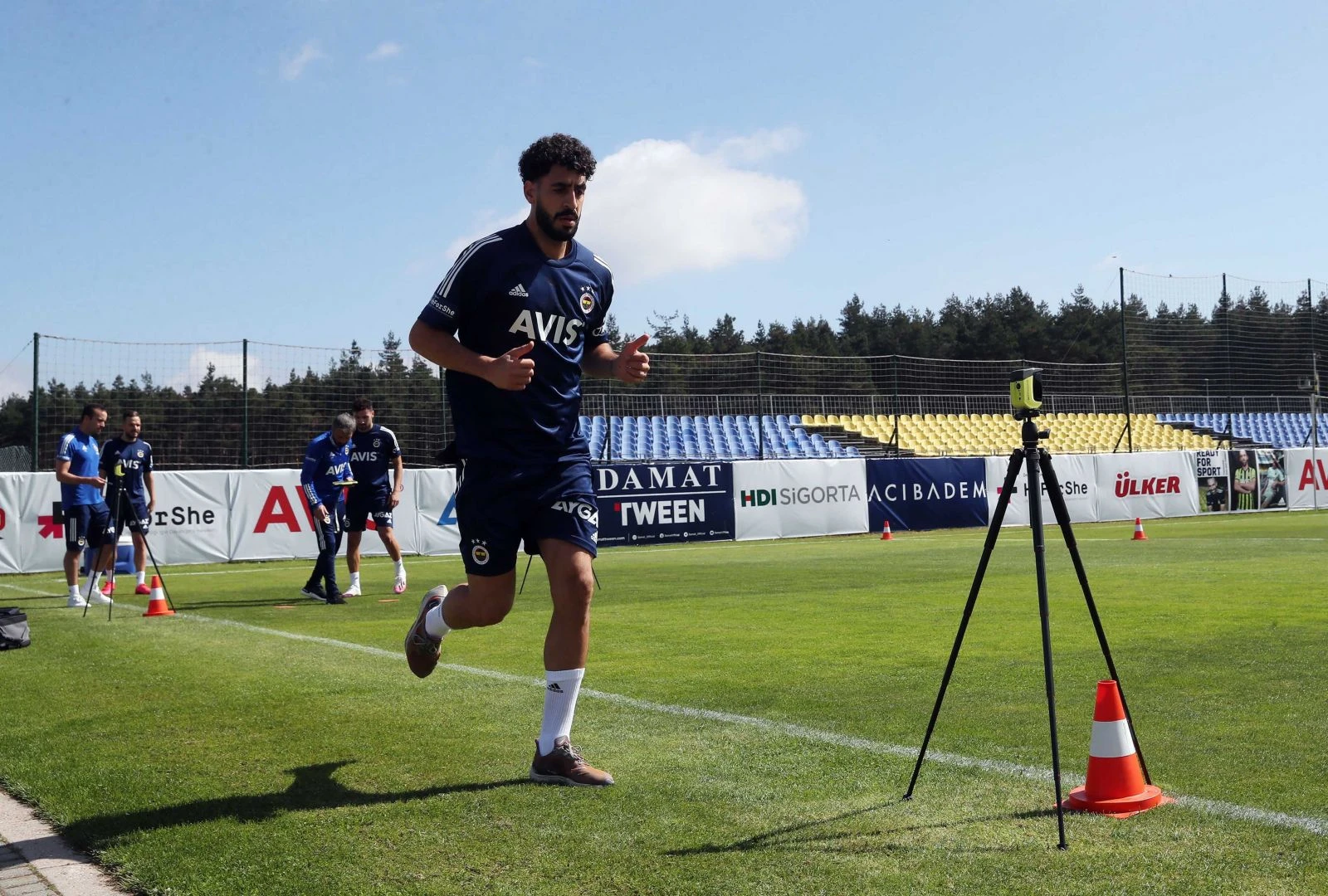 Fenerbahçe'de yeni transferler Novak ve Sinan Gümüş testlere girdi