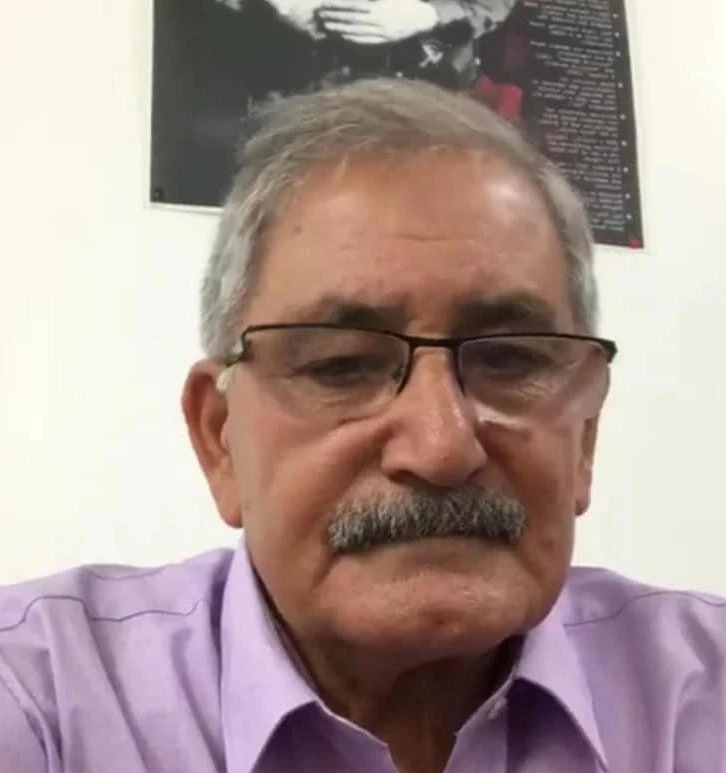 Devrilen traktörün altında kalan sürücü hayatını kaybetti