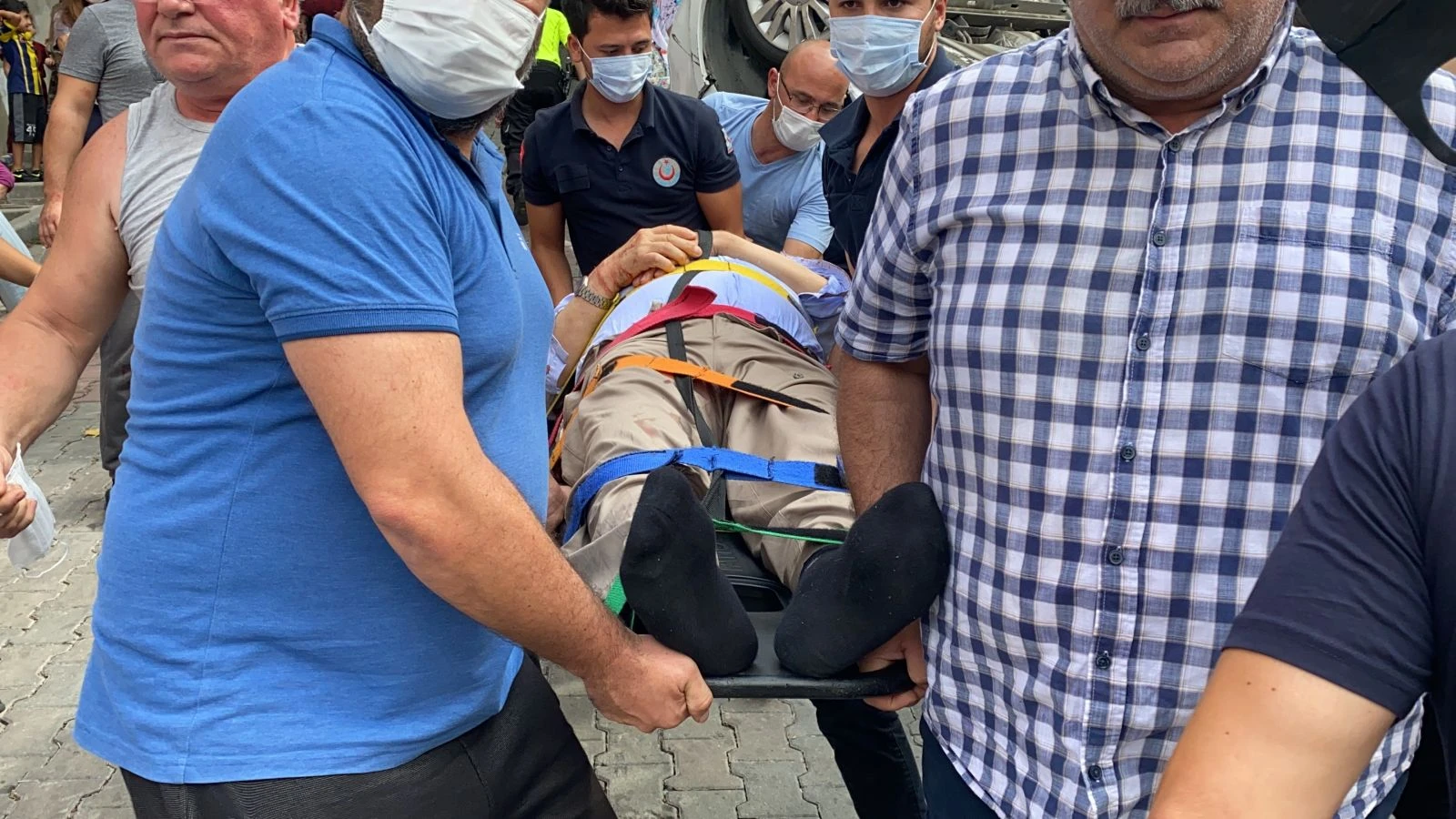 İstanbul’da feci kaza: Otomobil 20 metre sürüklendi