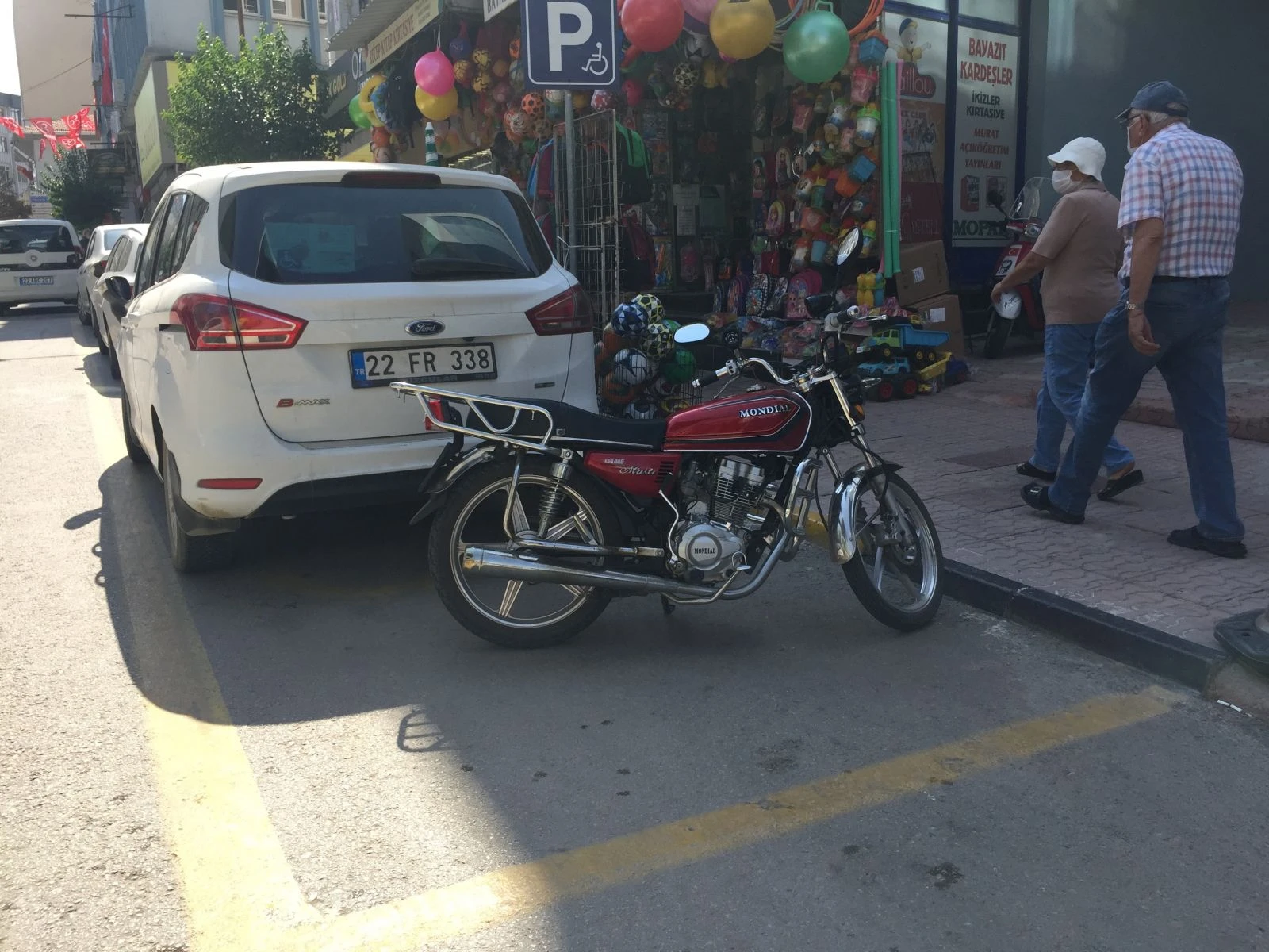 Maskesiz sürücü denetim noktasından kaçtı