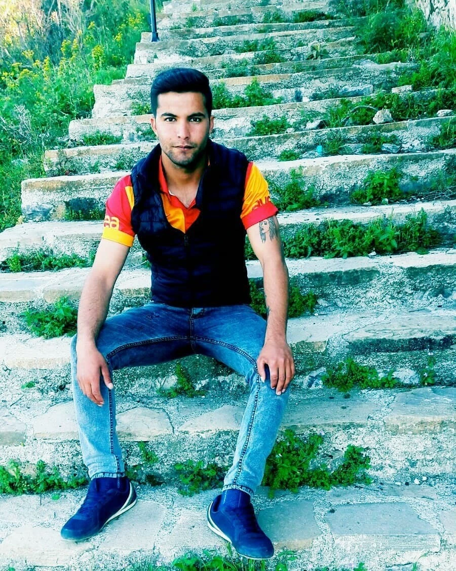 Sera naylonu çeken işçi elektrik akımına kapılarak öldü