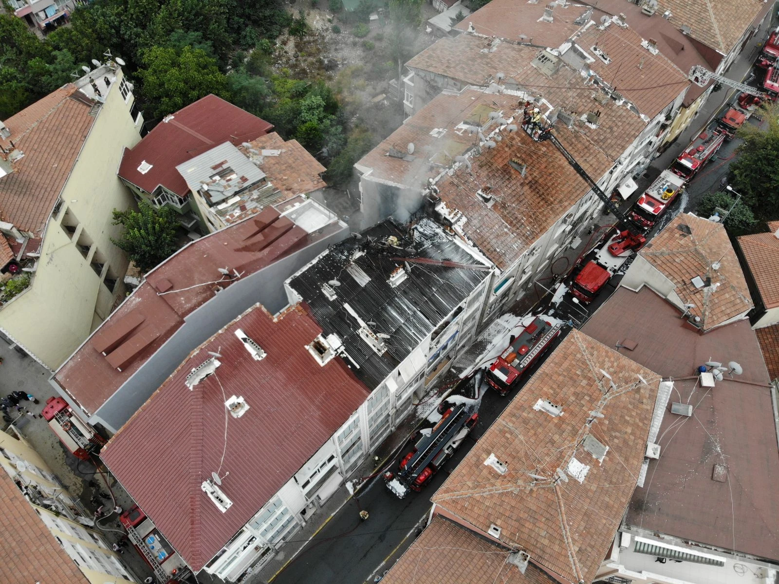 Eyüpsultan'da çatı yangını