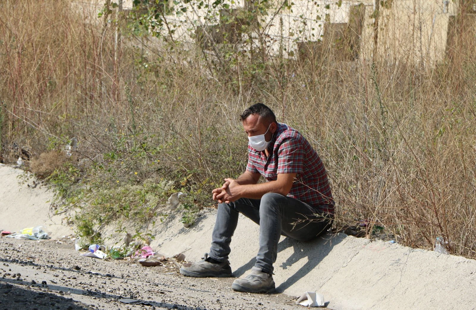 Kamyonun çarptığı bisiklet sürücüsü hayatını kaybetti