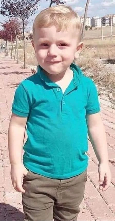 Yangında hayatını kaybeden 4 yaşındaki çocuk toprağa verildi