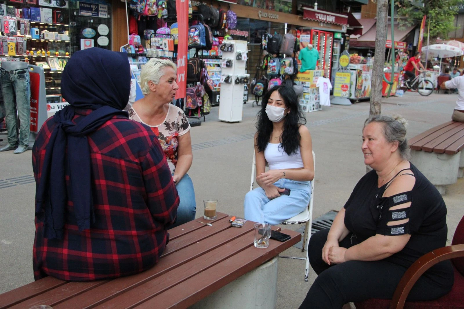 Dert dinlemekten bıkan kadın esnafın 'Dert tarifesi'