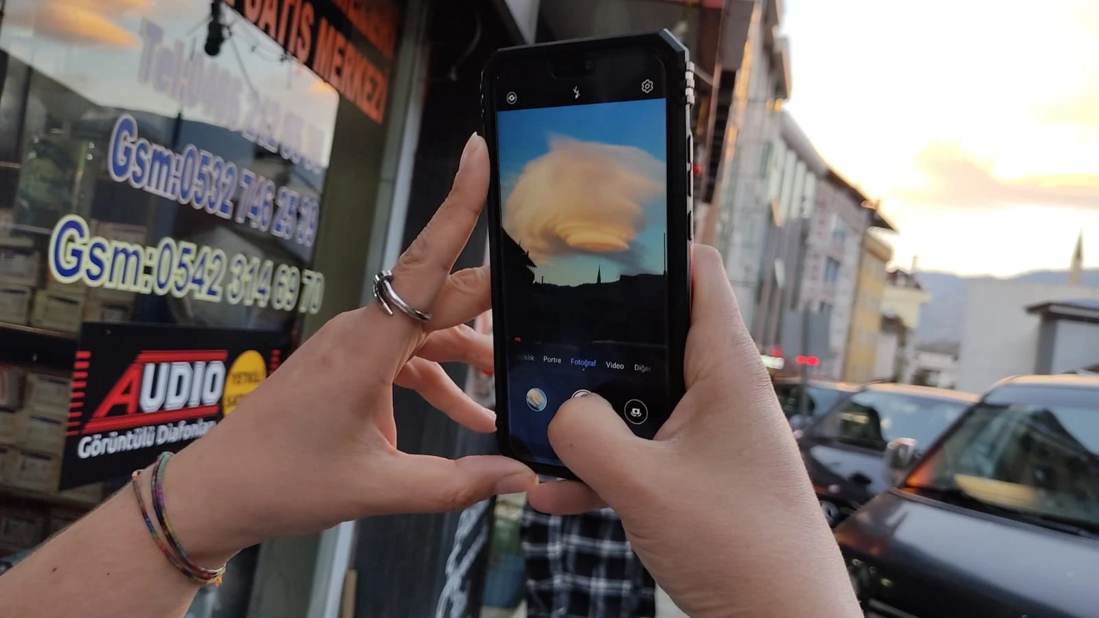 Artvin semalarında mercek bulutlarının büyüleyici dansı: Görenler hayran kaldı