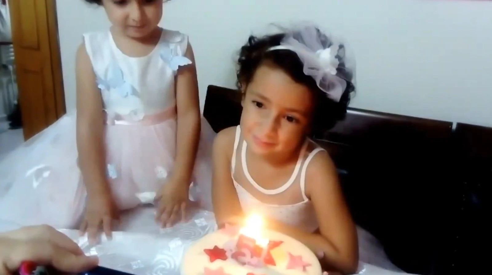 Babaanne ve 4 torunundan geriye doğum günü görüntüsü kaldı