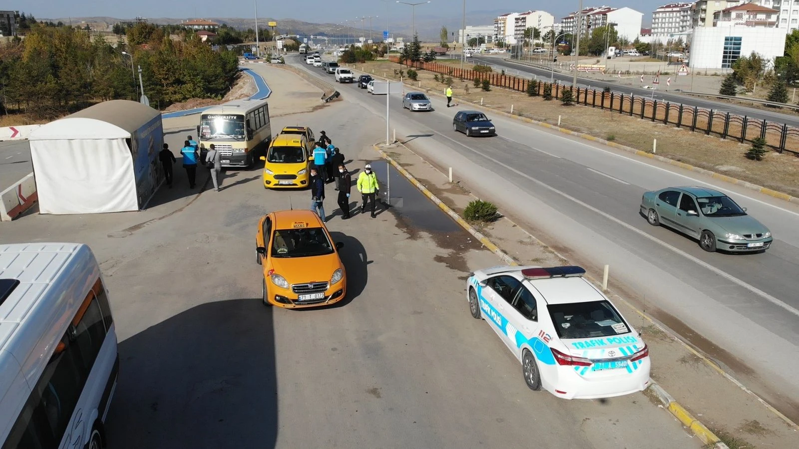 43 ilin geçiş güzergahında sıkı koronavirüs denetimi