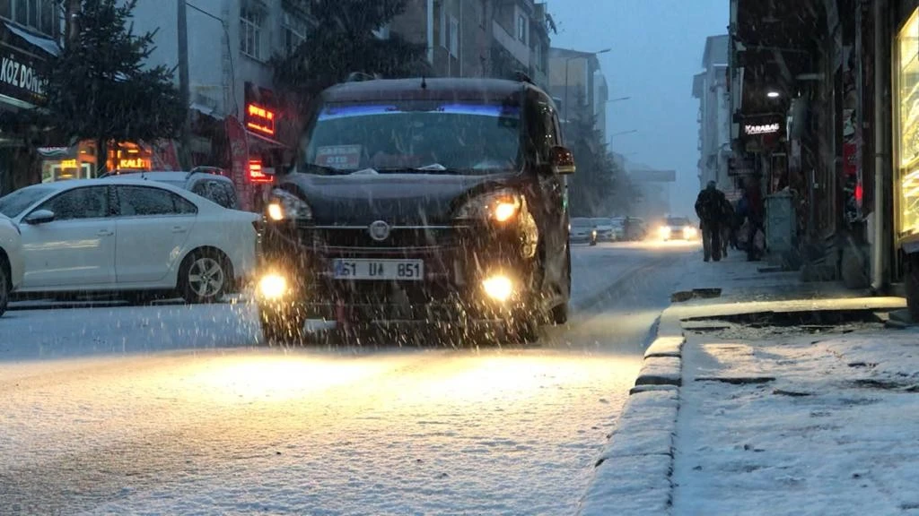 Sarıkamış'ta yoğun kar yağışı