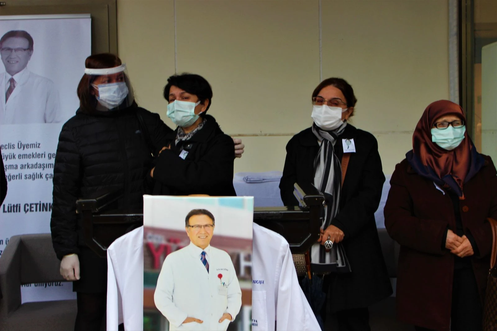 Organ yetmezliğine yenik düşen başhekim gözyaşlarıyla uğurlandı