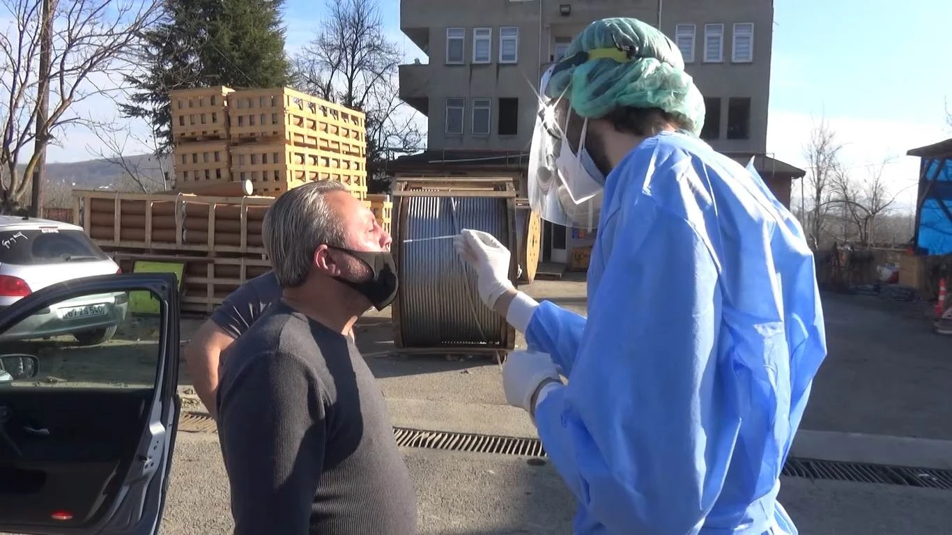 Bartın’da il dışından gelenlere PCR testi uygulanıyor