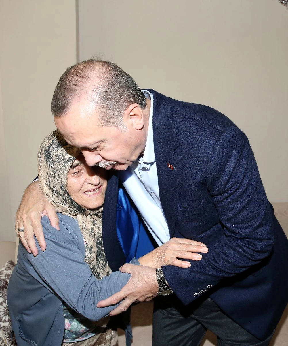 Cumhurbaşkanı Erdoğan’dan sürpriz çay ziyareti