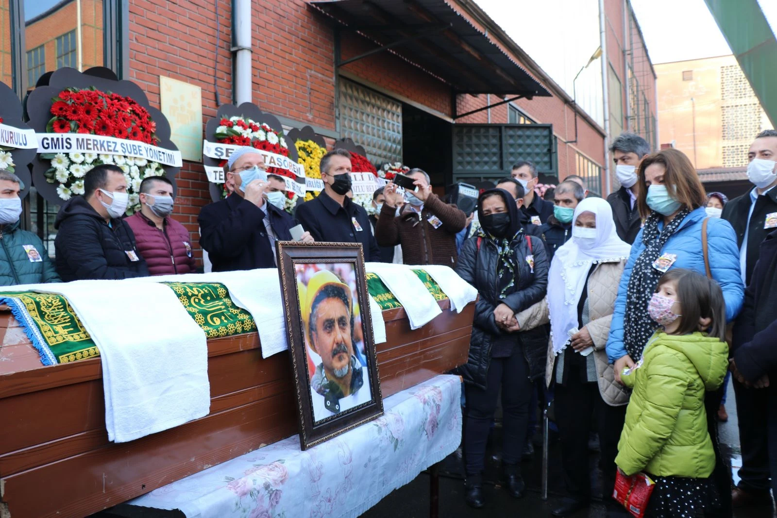 Madencinin düğün yaptığı madene cenazesi geldi