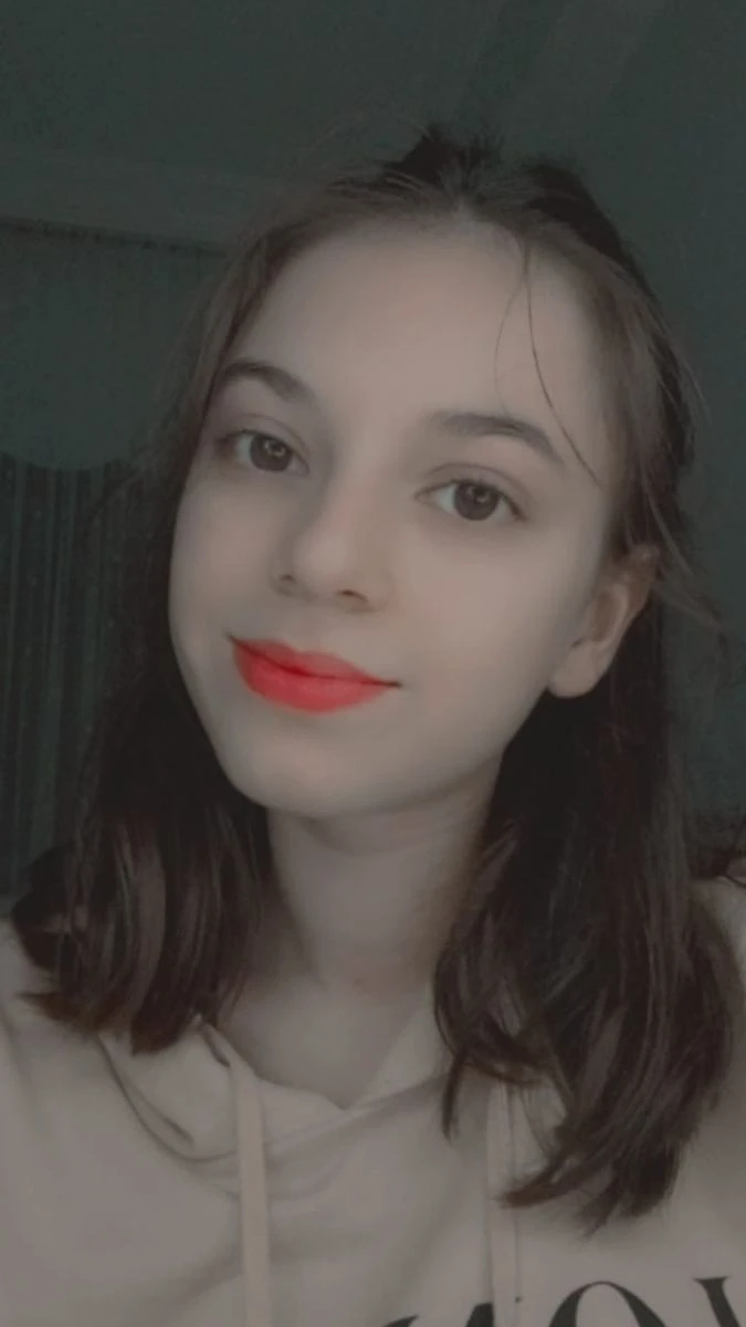 Başına yorgun mermi düşen genç kız yaşam mücadelesini kaybetti