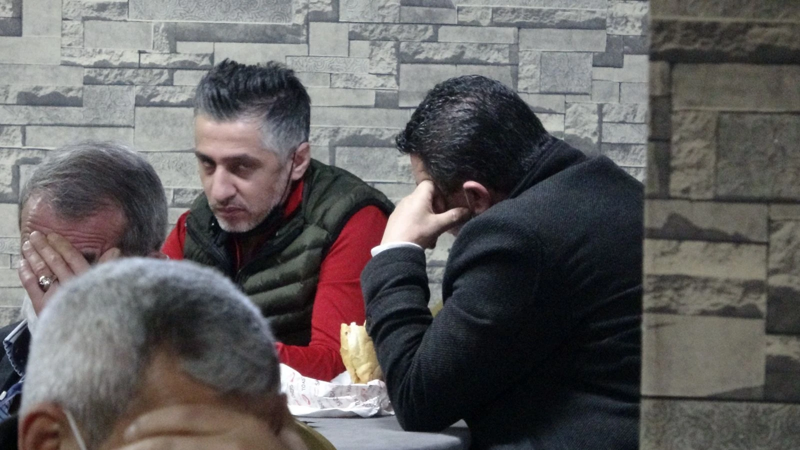 Polis ceza yazarken onlar döner yedi