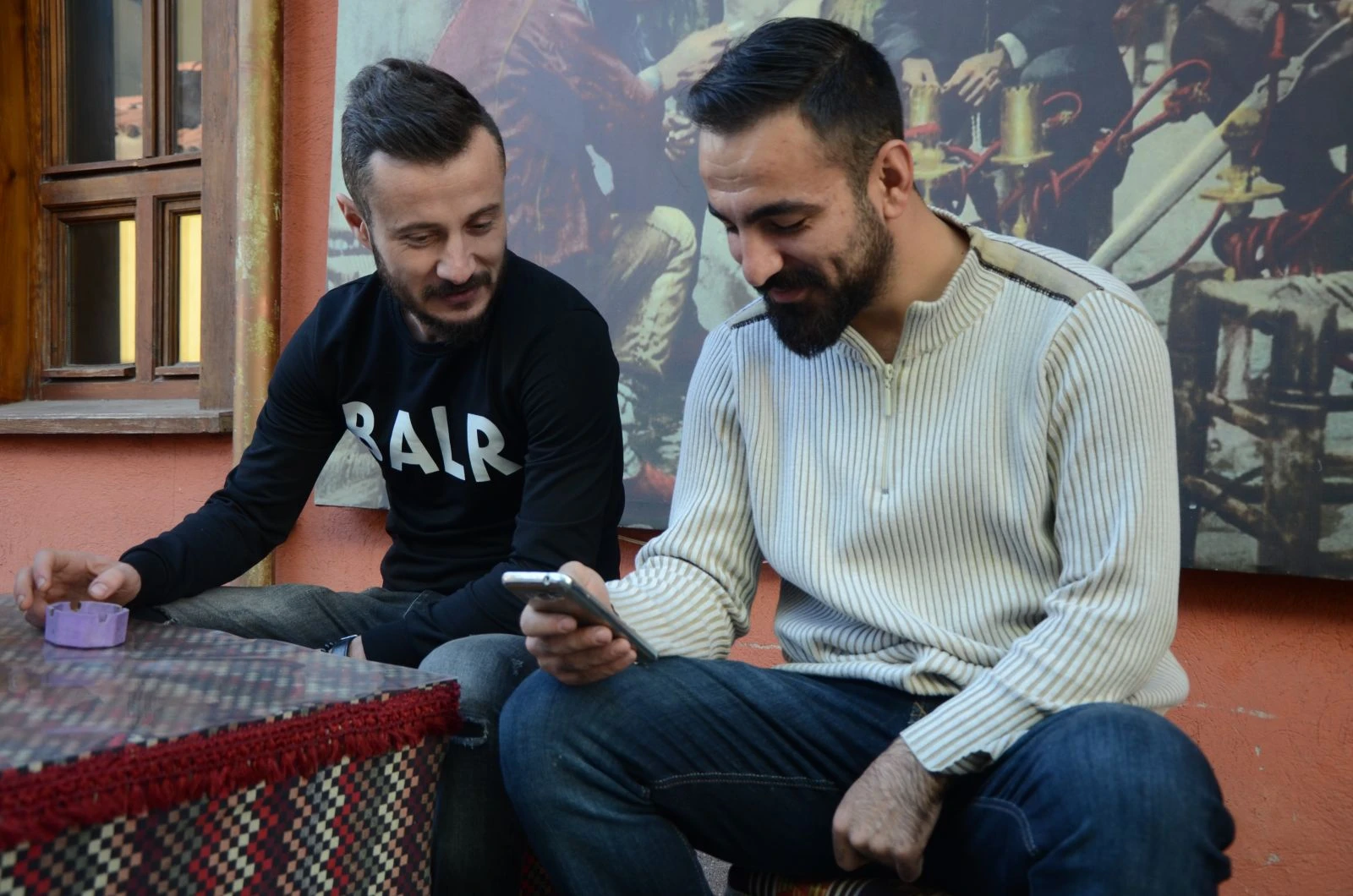 Sevgilisine kızan genç 3 yıldır telefon kullanmıyor