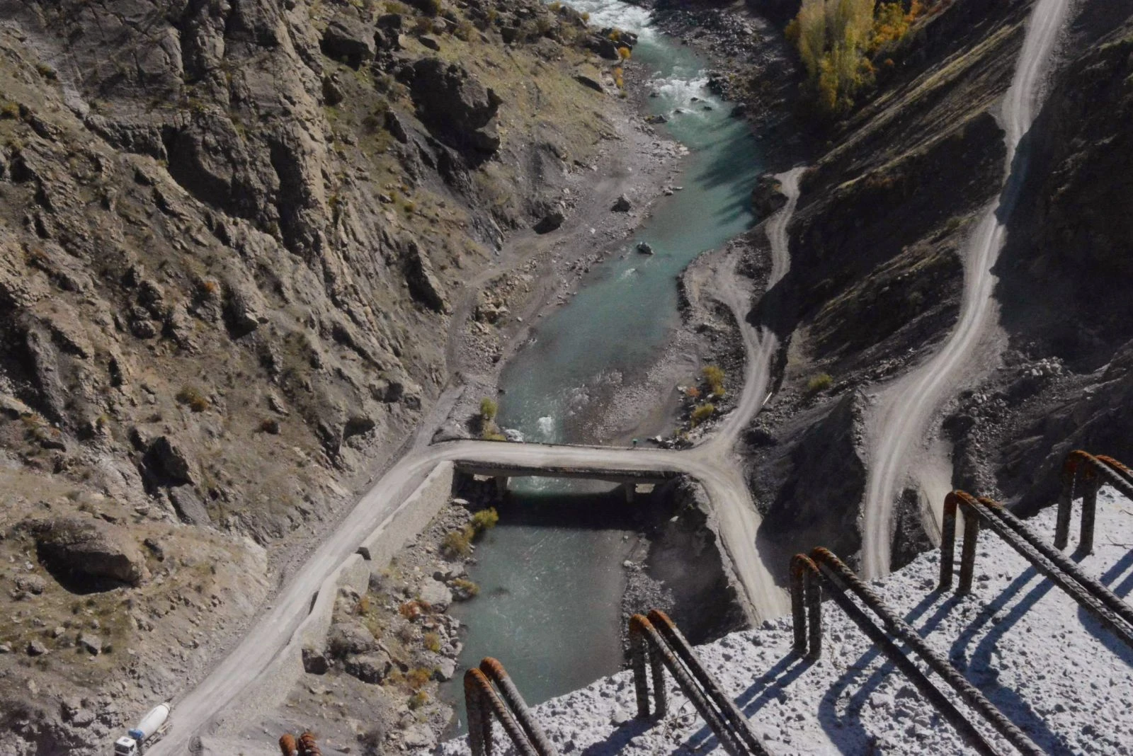 4 şehri birbirine bağlayacak olan asma köprü Türkiye’de bir ilk olacak!