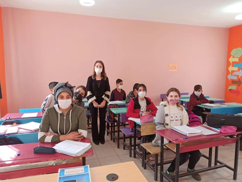 Köy okullarında yüz yüze eğitimde ders zili çaldı