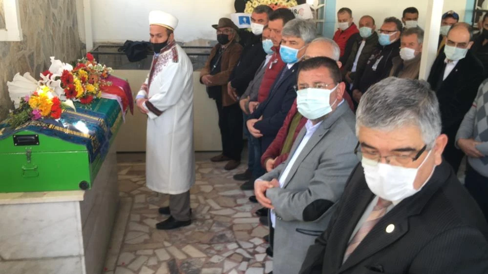 Erkek arkadaşı tarafından öldürülen Bensu, son yolculuğuna uğurlandı