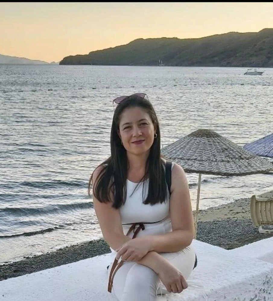 Kanala devrilen traktörün sürücüsü hayatını kaybetti