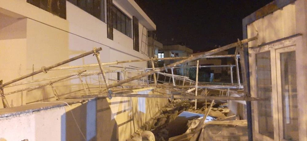 Fırtına yıktı geçti