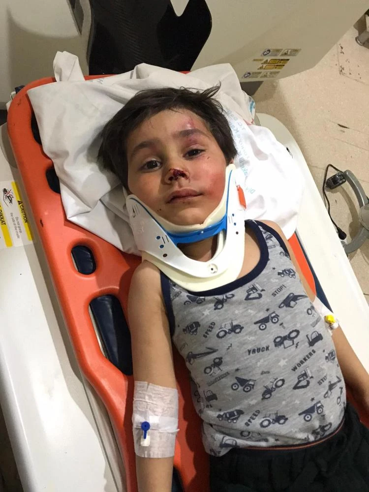 Halatı kopan asansörde can pazarı