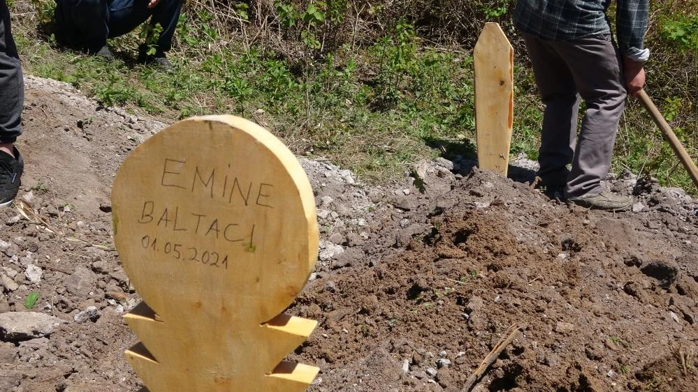 Alman kadın müslüman oldu, vasiyeti üzerine Türkiye'de toprağa verildi