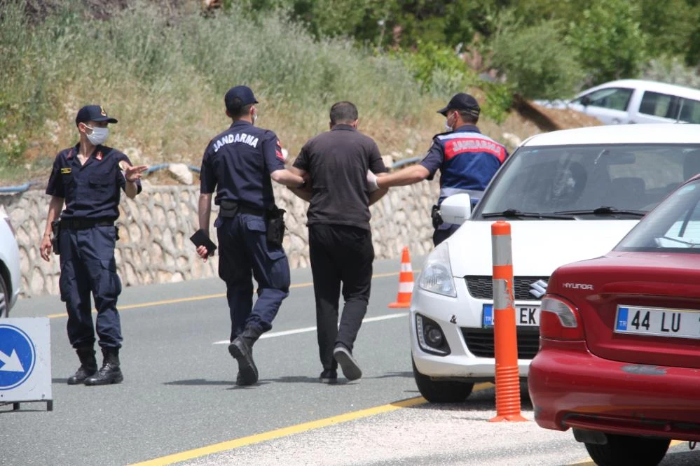 Karı kocayı trafik kazası ayırdı