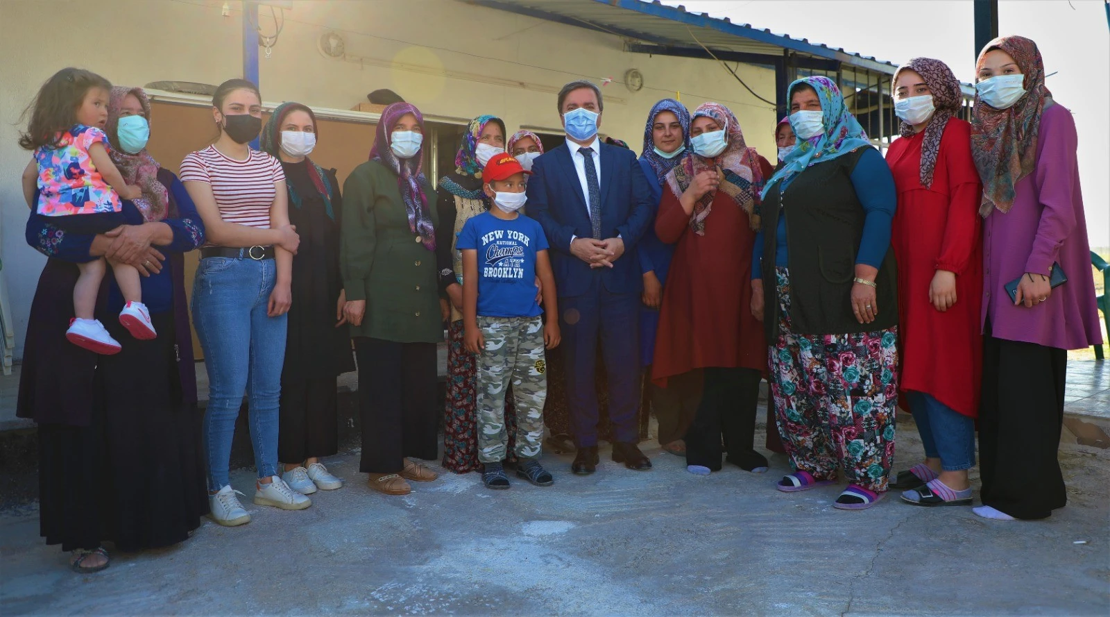 Kardeşler arasındaki 20 yıllık küskünlük sona erdi! Vali Aydoğdu gözyaşlarını tutamadı