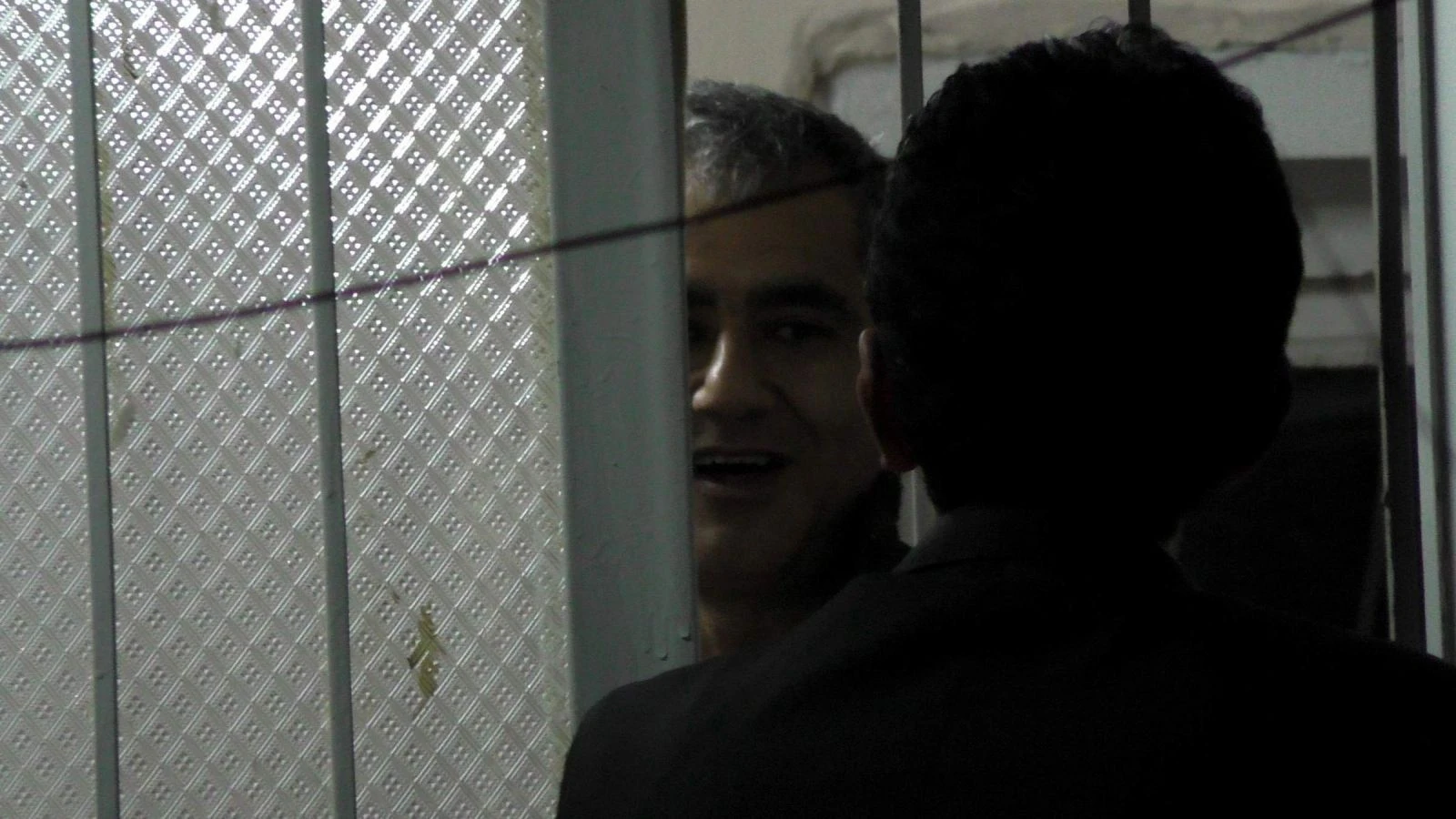 Çocuğunu rehin alan baba zor ikna edildi