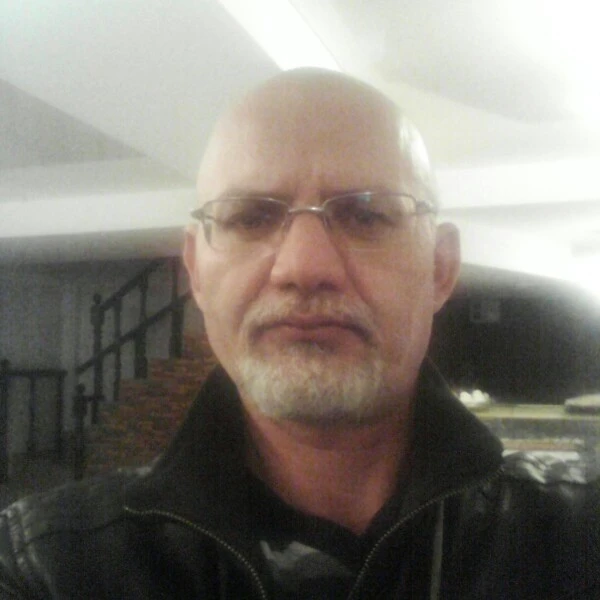 Evlendim diyerek eve gelen kızını vurdu