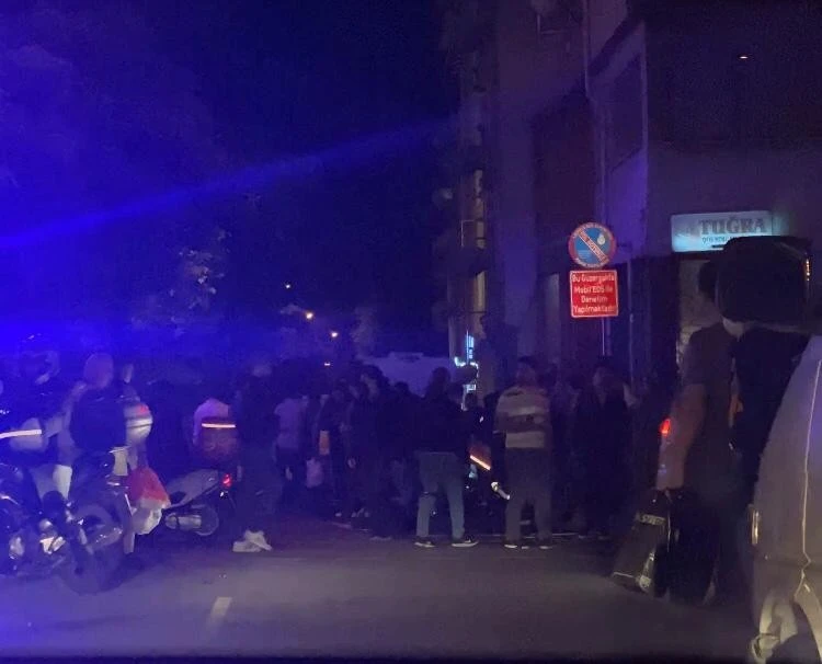 Bayrampaşa’da ticari taksi ile iki motosiklet çarpıştı:1 ölü, 2 ağır yaralı