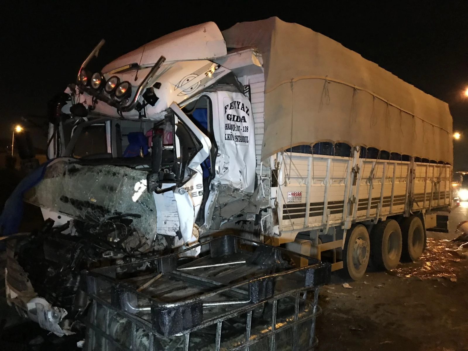 İzmir'de otoyolda zincirleme kaza