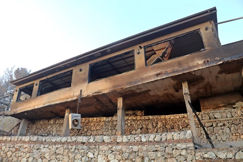 Turizm merkezinde çıkan yangında büyük facia önlendi