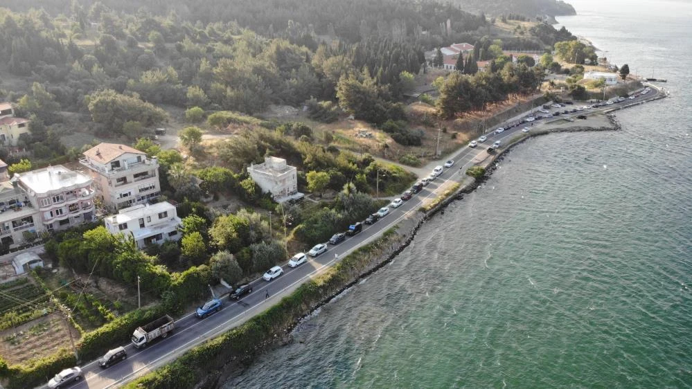 3 saat feribot bekleyen vatandaşlar isyan etti