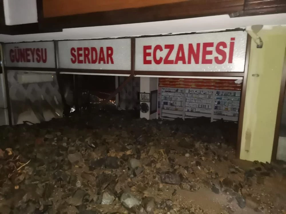 Son dakika: Rize ve Giresun’da sel felaketi: Heyelan evi yuttu
