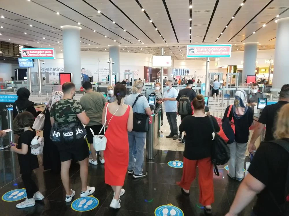 İstanbul Havalimanı’nda Bayram yoğunluğu